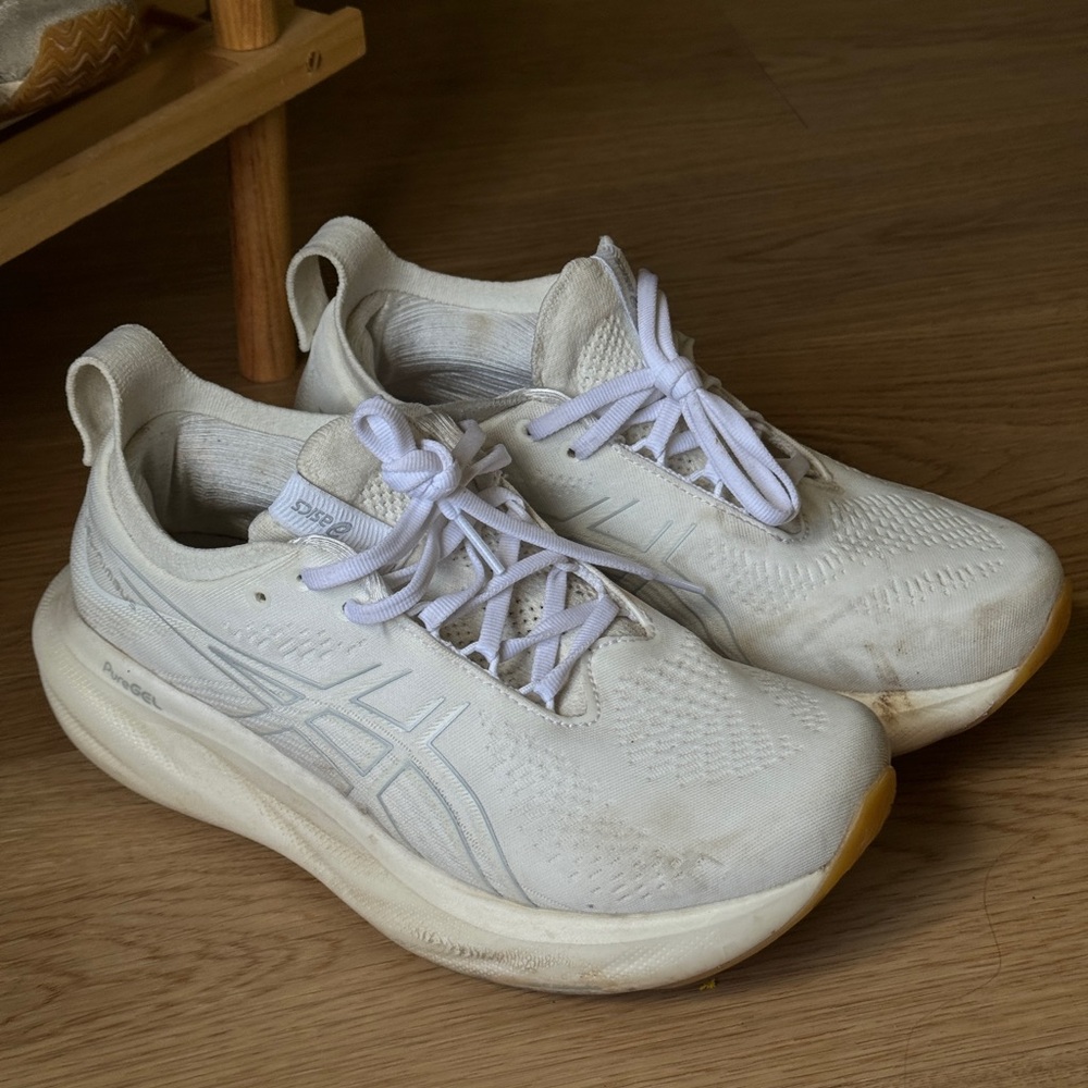 asics gel-nimbus 25